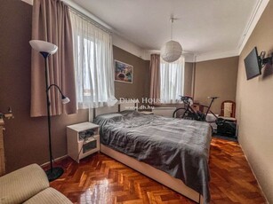 Eladó téglalakás Budapest, X. kerület, 3. emelet