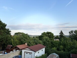 Eladó telek Budaörs