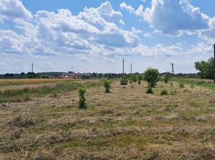 Eladó telek Gárdony