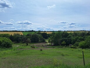 Eladó telek Mány, Zártkert