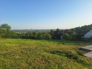 Eladó telek Pécs