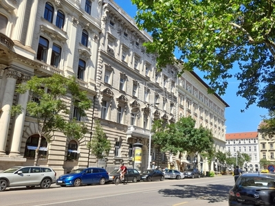 Eladó üzlethelyiség - Budapest V. kerület