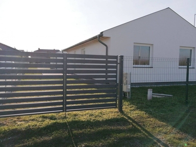 Kulcsra kész, költözhető ház eladó Vámosszabadin - Vámosszabadi, Győr-Moson-Sopron - Sorház/ikerház/házrész