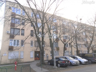 Eladó lakás, Budapest 15. ker.