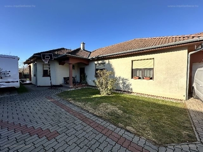 Győrújbarát, Győrújbarát, ingatlan, ház, 140 m2, 93.000.000 Ft