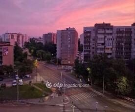 Eladó jó állapotú panel lakás - Budapest XX. kerület