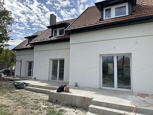 Eladó téglalakás Balatonszárszó