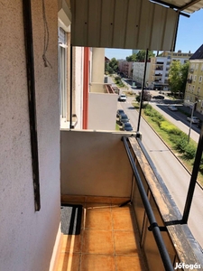 Arany János utcán erkélyes 3 szobás lakás eladó - Nyíregyháza, Szabolcs-Szatmár-Bereg - Lakás