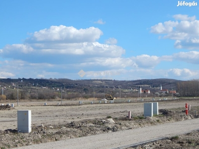 Eladó telek, Balatonföldvár