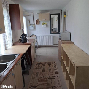 Monor központban 53 m2-es 2 szobás házrész, 30 m2 telekkel - Monor, Pest - Sorház/ikerház/házrész