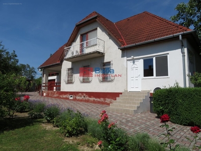 Balatonfűzfő, ingatlan, ház, 158 m2, 89.900.000 Ft