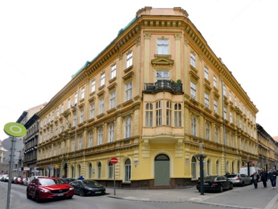 Eladó téglalakás Budapest, VII. kerület, 1. emelet