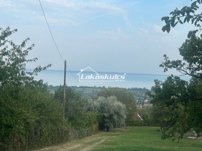 Eladó telekBalatonalmádi