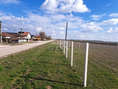 Eladó telek Kiskunlacháza, Város központ