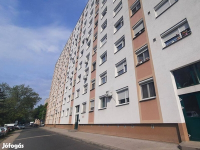 Győr Nádorváros 3 szoba hallos, erkélyes, szigetelt panel lakás - Győr, Győr-Moson-Sopron - Lakás