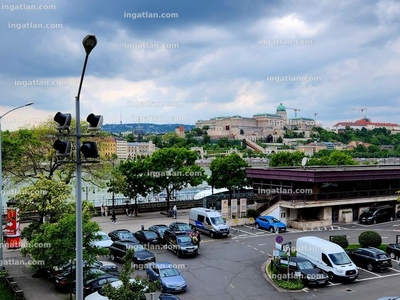 5. kerület, Petőfi tér