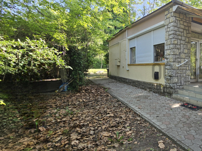 Eladó átlagos állapotú ház - Balatonlelle