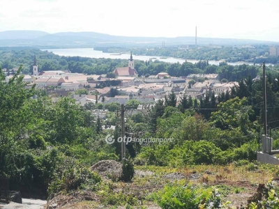 Eladó telek - Esztergom