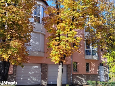 Szegeden belvárosban kiadó 4 szobás, 100m2-es lakás