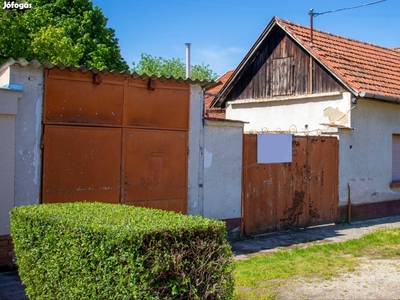 Azonnal költözhető családi kertes ház eladó Csongrádon - Csongrád, Csongrád-Csanád - Ház