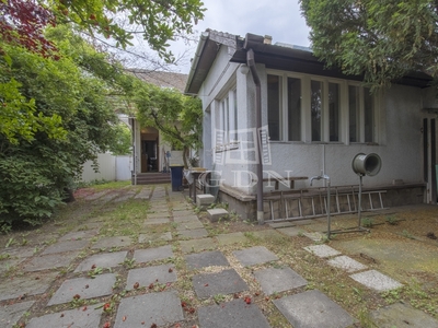 Eladó átlagos állapotú ház - Budapest XIX. kerület
