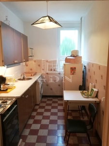 Eladó átlagos állapotú lakás - Budapest XIV. kerület