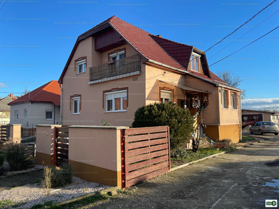 Eladó családi ház - Arnót, Gárdonyi Géza utca