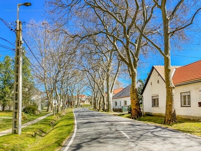 Eladó családi ház - Balatonszemes, Somogy megye