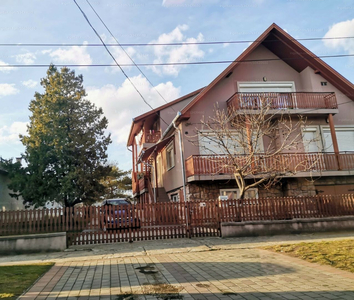 Eladó családi ház - Bana, Jókai Mór utca 15.