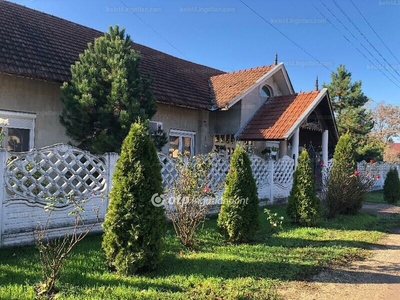 Eladó családi ház - Békéscsaba, Békés megye