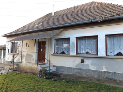 Eladó családi ház - Berkenye, Petőfi utca
