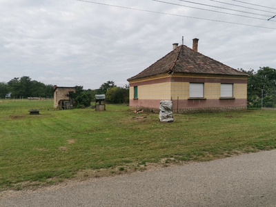 Eladó családi ház - Bőny, Szőlőhegy