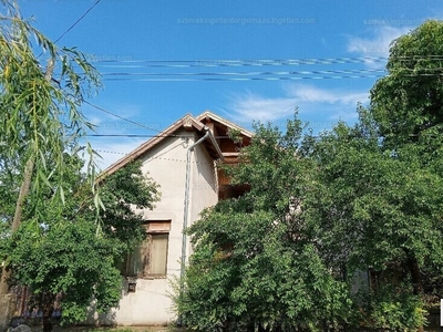 Eladó családi ház - Csongrád, Keselyes