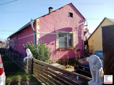 Eladó családi ház - Keszthely, Kertváros