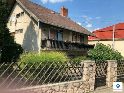 Eladó családi ház - Komárom, Széchenyi utca