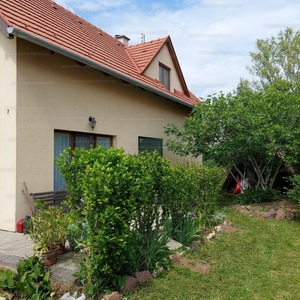 Eladó családi ház - Lovas, Veszprém megye