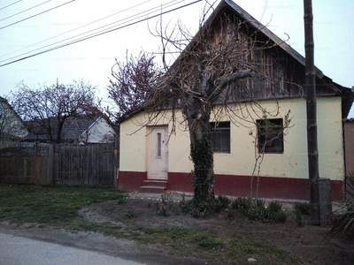 Eladó családi ház - Mélykút, Árpád utca