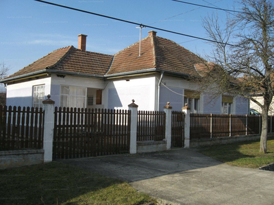 Eladó családi ház - Nógrád, Kossuth utca