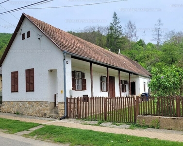 Eladó családi ház - Óbánya, Fő utca