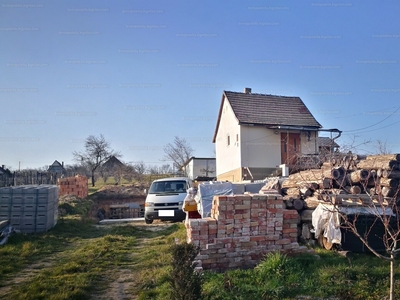 Eladó családi ház - Pákozd, Fejér megye