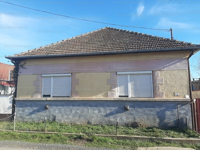 Eladó családi ház - Rakamaz, Szabolcs-Szatmár-Bereg megye