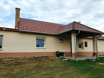 Eladó családi ház - Szárföld, Győr-Moson-Sopron megye