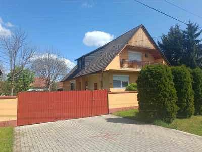 Eladó családi ház - Szentlőrinc, Attila utca