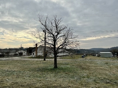 Eladó egyéb ipari ingatlan - Pécs, Munkád út