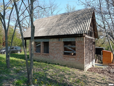 Eladó hétvégi házas nyaraló - Balatonfűzfő, Veszprém megye