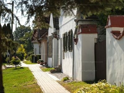 Eladó lakóövezeti telek - Bakonyság, Veszprém megye