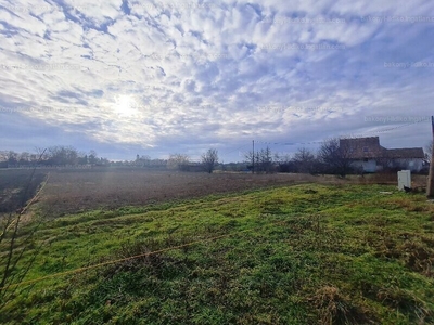 Eladó lakóövezeti telek - Balatonszabadi, Árpád utca