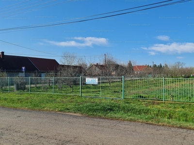 Eladó lakóövezeti telek - Baracs, Ady Endre utca 45.