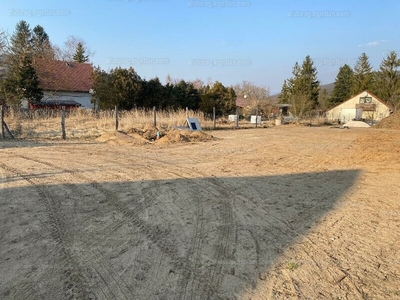 Eladó lakóövezeti telek - Esztergom, Komárom-Esztergom megye