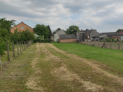 Eladó lakóövezeti telek - Győrújfalu, Győr-Moson-Sopron megye